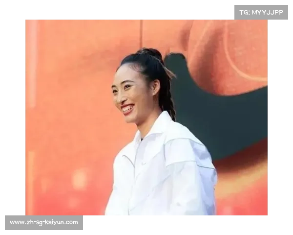 郑钦文个人品牌登陆纽约旗舰店首日销量火爆实现售罄惊艳亮相