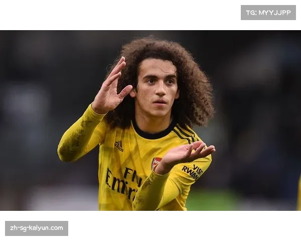 贝耶单后腰覆盖半径成战术焦点,马赛中卫间距控制面临里昂考验 贝耶单后腰覆盖半径成战术焦点,马赛中卫间距控制面临里昂考验